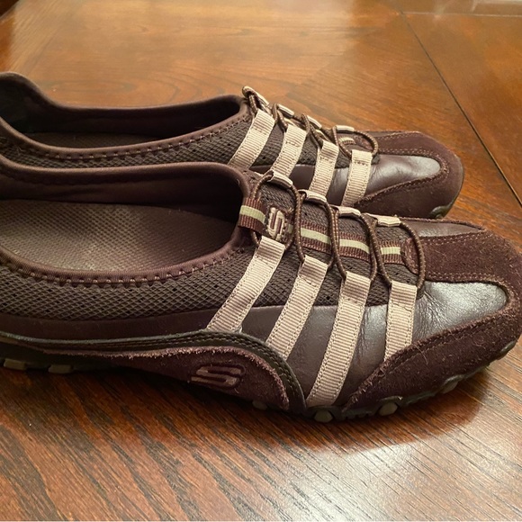 Sketchers Brown Slip Ons Women’s Size 9 - Picture 3 of 6